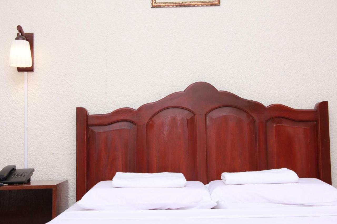 คาซานา สวีท Hotel Puerto Princesa ภายนอก รูปภาพ